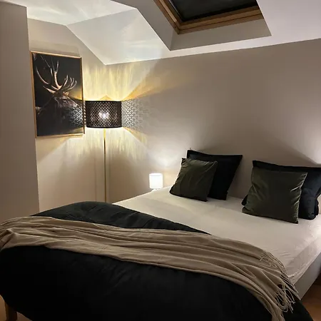 ベッド・アンド・ブレックファスト Au Charme De 3*